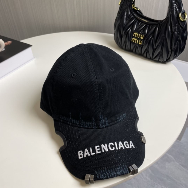 BALENCIAGA